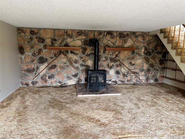 885 Lake Forest Drive, Lapeer, MI 48446