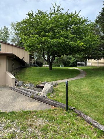 885 Lake Forest Drive, Lapeer, MI 48446