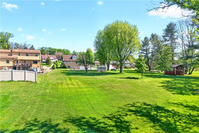 12296 LONGVIEW DRIVE, North Huntingdon, PA 15642