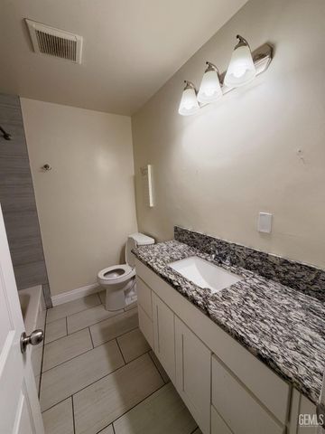 129 Beech Street, Bakersfield, CA 93304