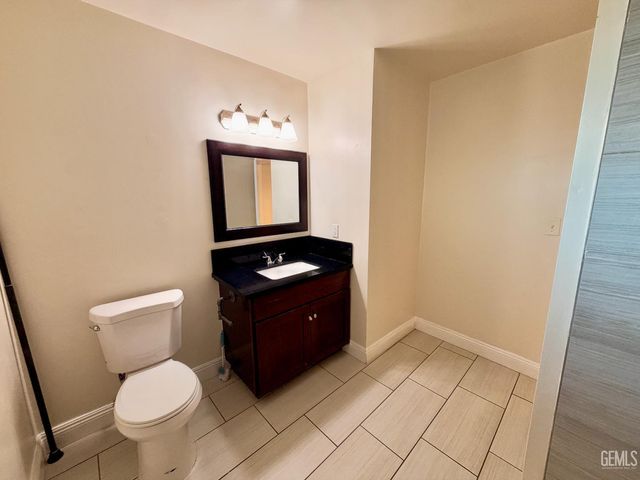 129 Beech Street, Bakersfield, CA 93304