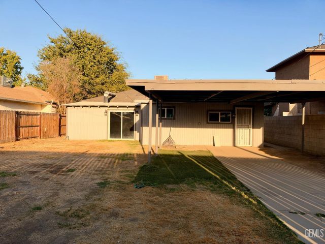 129 Beech Street, Bakersfield, CA 93304