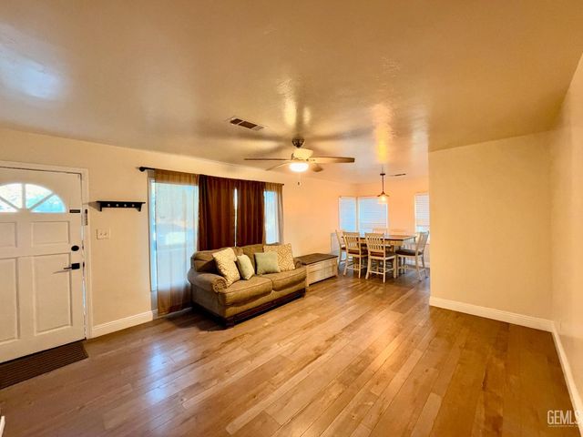 129 Beech Street, Bakersfield, CA 93304