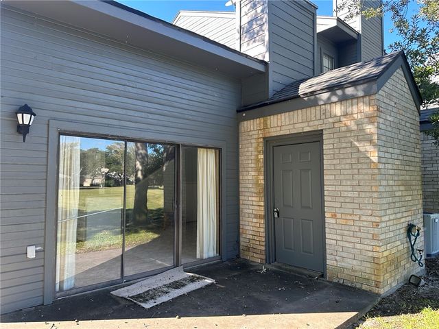 210 Oak Bay Dr 101, Rockport, TX 78382