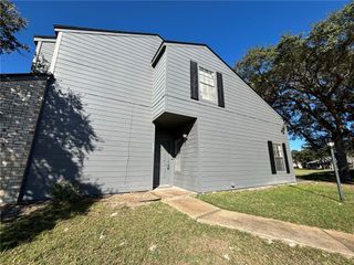 210 Oak Bay Dr 101, Rockport, TX 78382