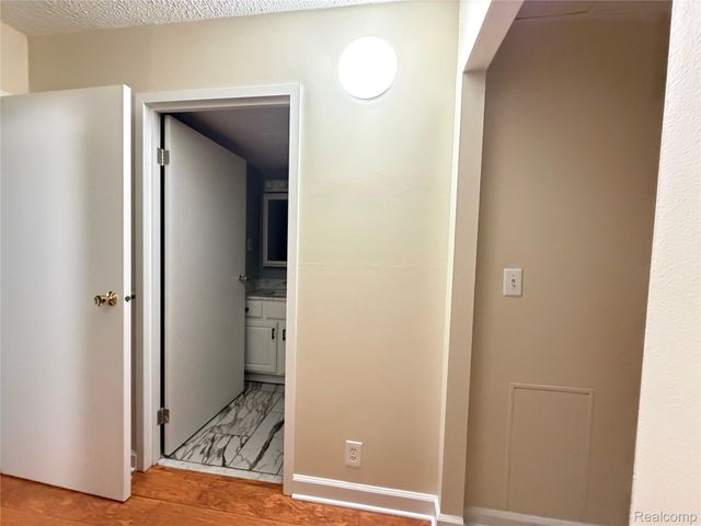 21800 Morley Avenue 1203, Dearborn, MI 48124