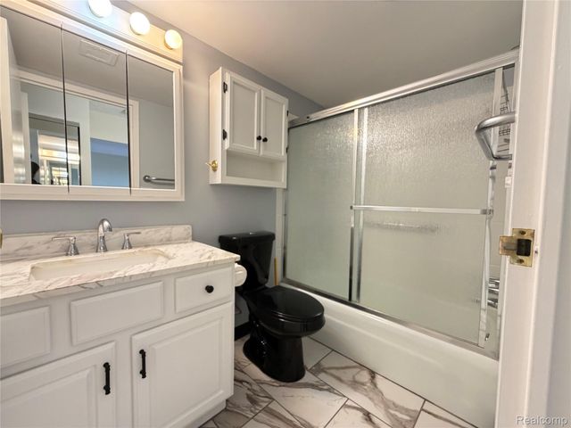 21800 Morley Avenue 1203, Dearborn, MI 48124