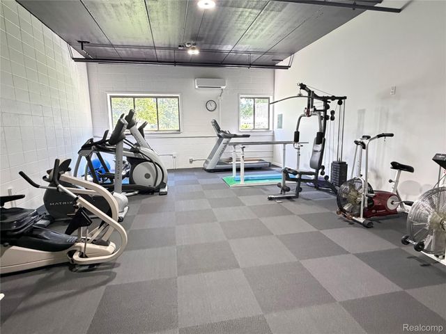 21800 Morley Avenue 1203, Dearborn, MI 48124