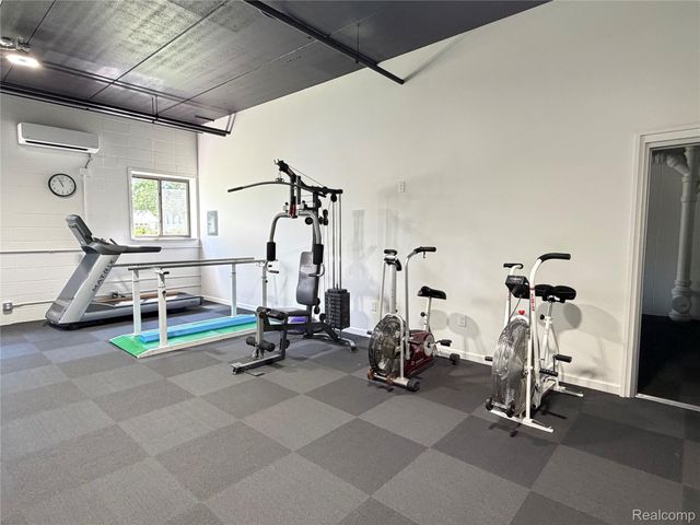 21800 Morley Avenue 1203, Dearborn, MI 48124