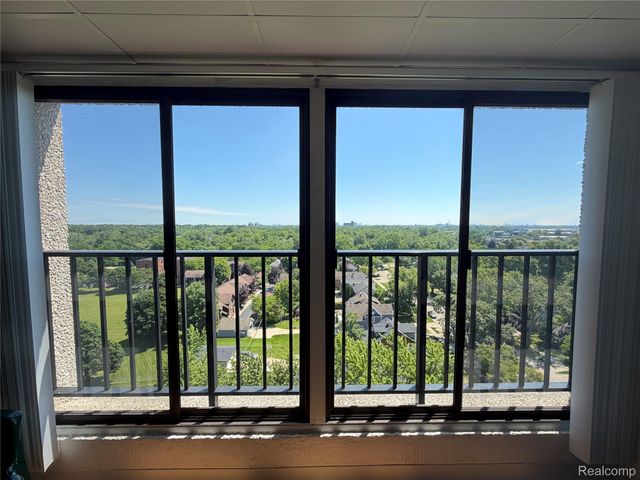21800 Morley Avenue 1203, Dearborn, MI 48124
