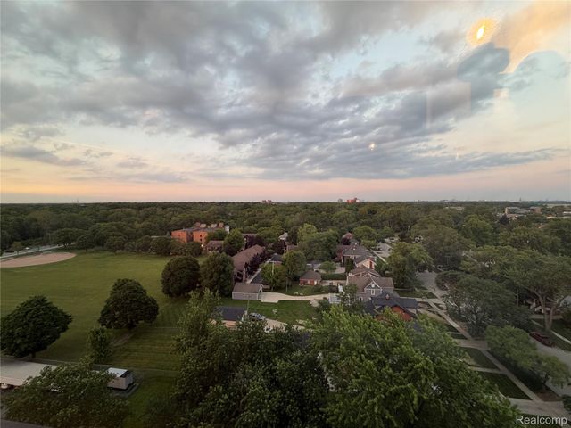 21800 Morley Avenue 1203, Dearborn, MI 48124