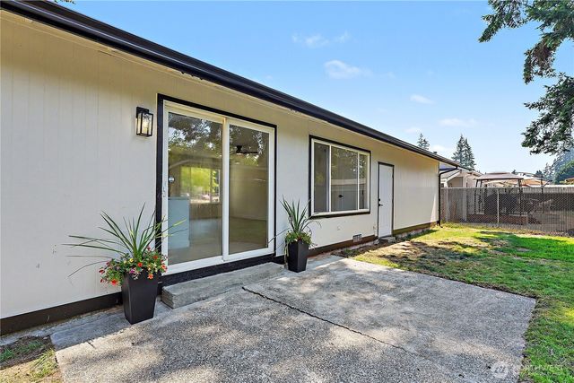 3610 Branson Dr SE, Port Orchard, WA 98366