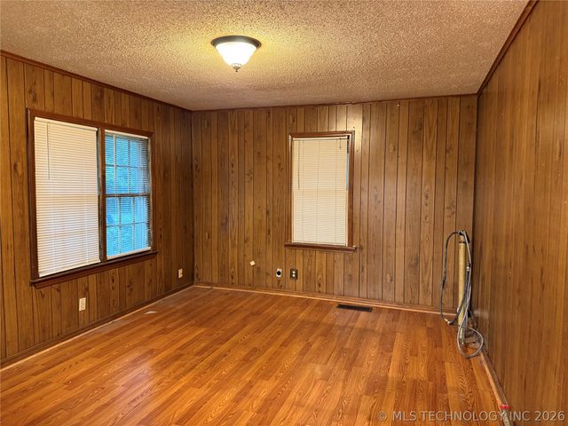 4923 W 3rd Street, Tulsa, OK 74127