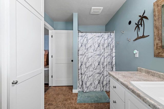 5011 EDGEWATER BEACH ROAD, Green Bay, WI 54311