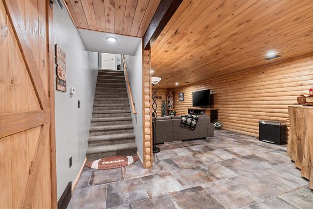 5011 EDGEWATER BEACH ROAD, Green Bay, WI 54311