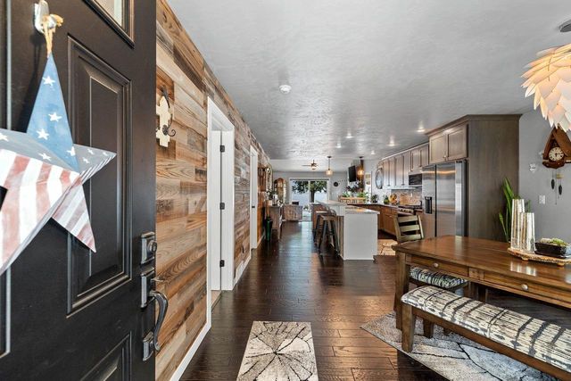 5011 EDGEWATER BEACH ROAD, Green Bay, WI 54311