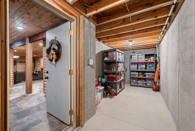 5011 EDGEWATER BEACH ROAD, Green Bay, WI 54311