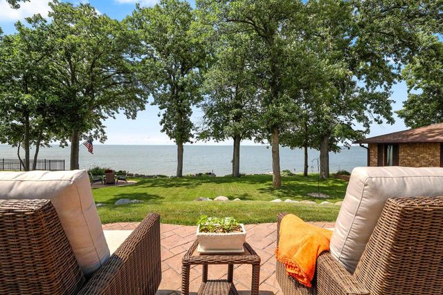 5011 EDGEWATER BEACH ROAD, Green Bay, WI 54311