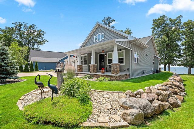 5011 EDGEWATER BEACH ROAD, Green Bay, WI 54311