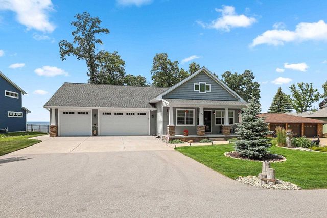 5011 EDGEWATER BEACH ROAD, Green Bay, WI 54311