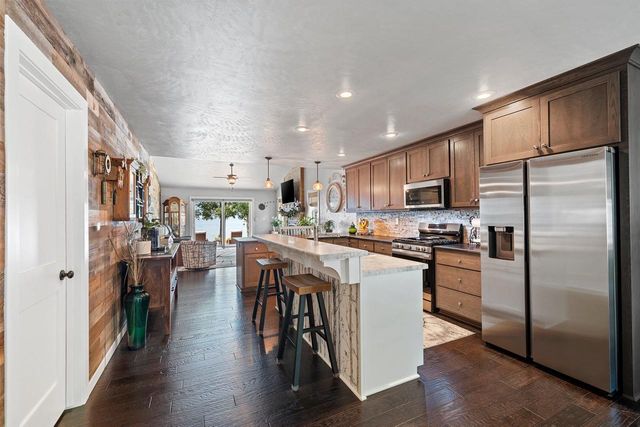 5011 EDGEWATER BEACH ROAD, Green Bay, WI 54311