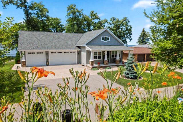 5011 EDGEWATER BEACH ROAD, Green Bay, WI 54311