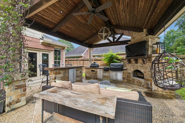 2119 Misty River Trail, Kingwood, TX 77345