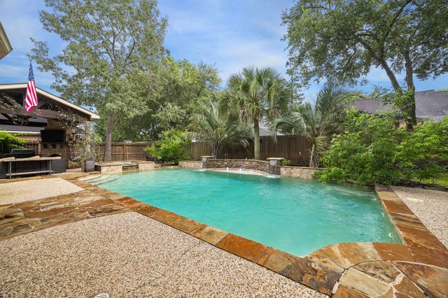 2119 Misty River Trail, Kingwood, TX 77345