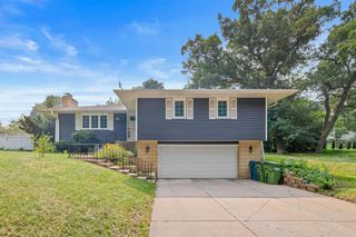 1429 Windemere Drive NE, Fridley, MN 55421
