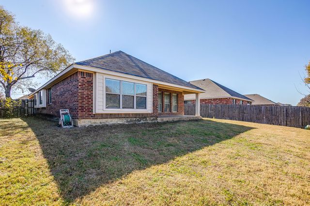 928 Remington Ranch Road, Mansfield, TX 76063