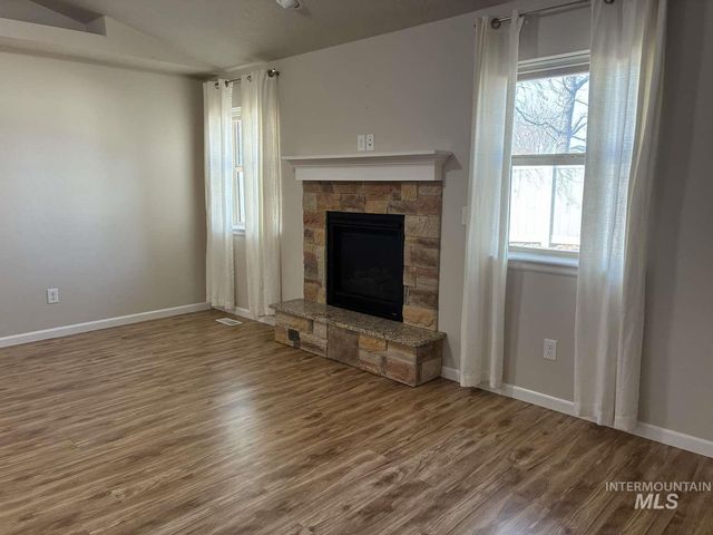 16439 N Driver St, Nampa, ID 83687