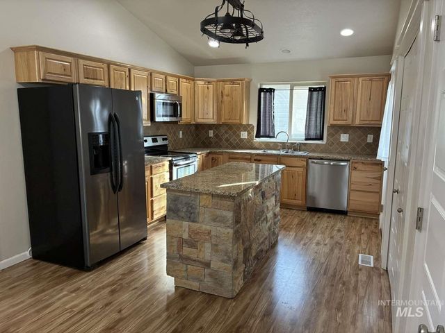 16439 N Driver St, Nampa, ID 83687