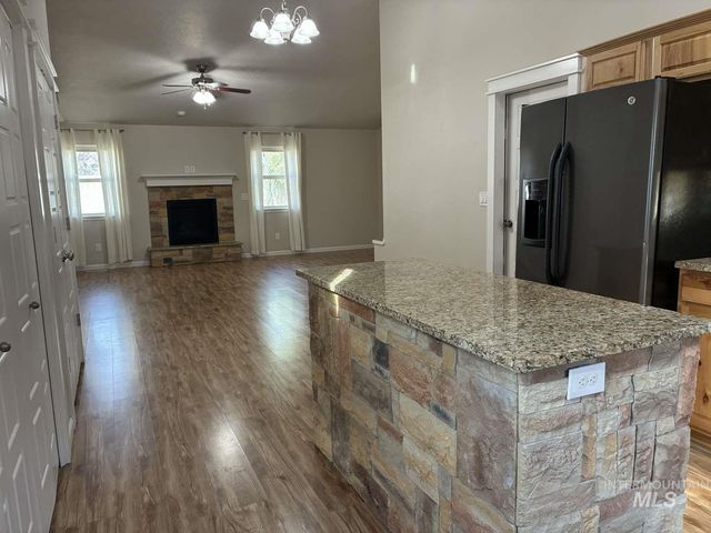 16439 N Driver St, Nampa, ID 83687