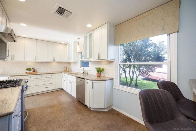 4594 Normandie Pl, La Mesa, CA 91942