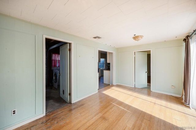 4594 Normandie Pl, La Mesa, CA 91942