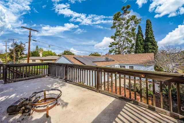 4594 Normandie Pl, La Mesa, CA 91942