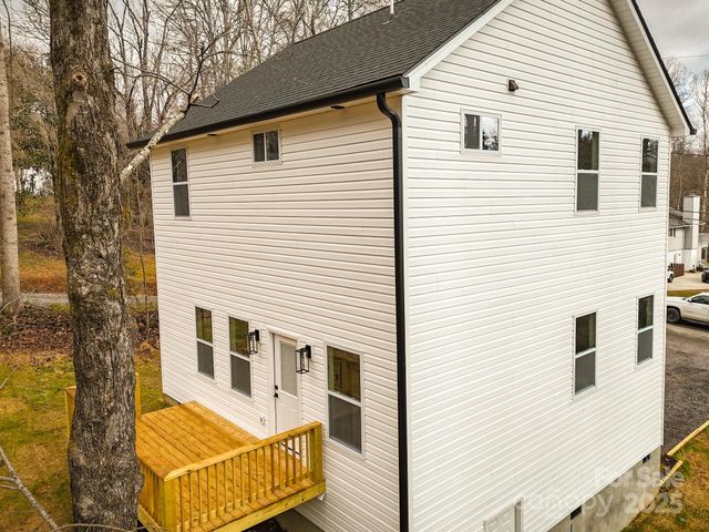 87 Whispering Pines Drive, Pisgah Forest, NC 28768