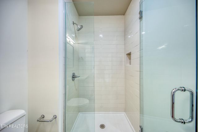 2724 E Magnolia Ave Apt 402, Knoxville, TN 37914