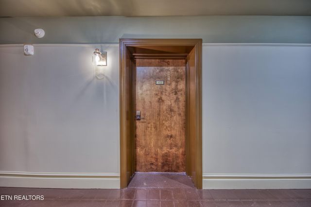 2724 E Magnolia Ave Apt 402, Knoxville, TN 37914