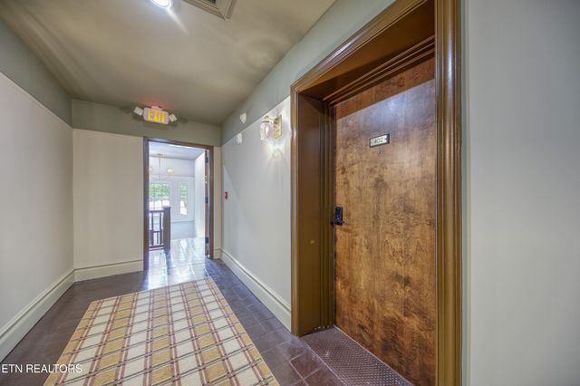 2724 E Magnolia Ave Apt 402, Knoxville, TN 37914