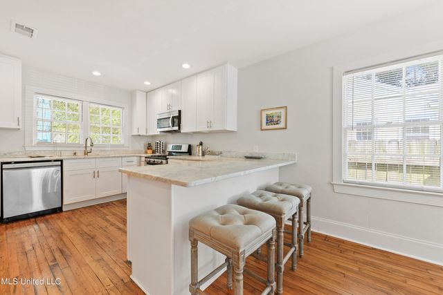 187 Bilmarsan Drive, Biloxi, MS 39531