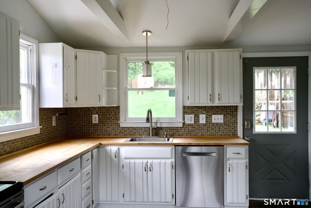 259 Peck Hill Road, Woodbridge, CT 06525