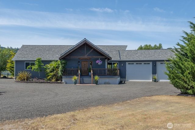 268 S Welcome Slough Road, Cathlamet, WA 98612