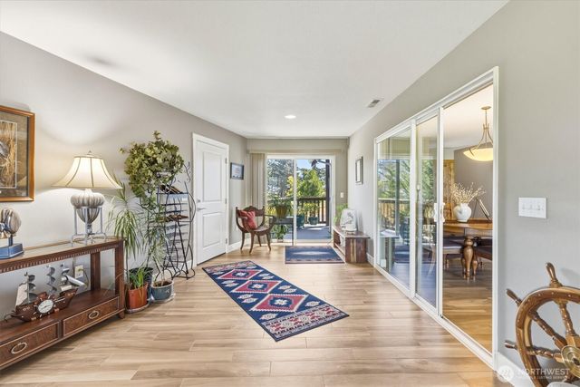 268 S Welcome Slough Road, Cathlamet, WA 98612