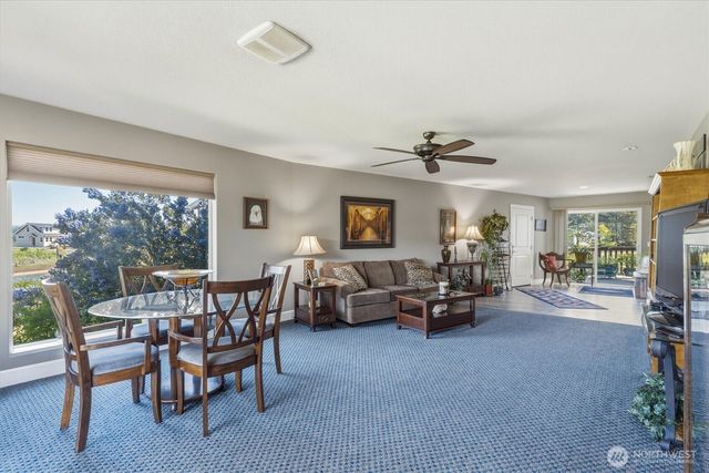 268 S Welcome Slough Road, Cathlamet, WA 98612