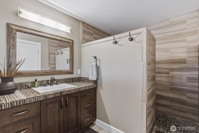 268 S Welcome Slough Road, Cathlamet, WA 98612