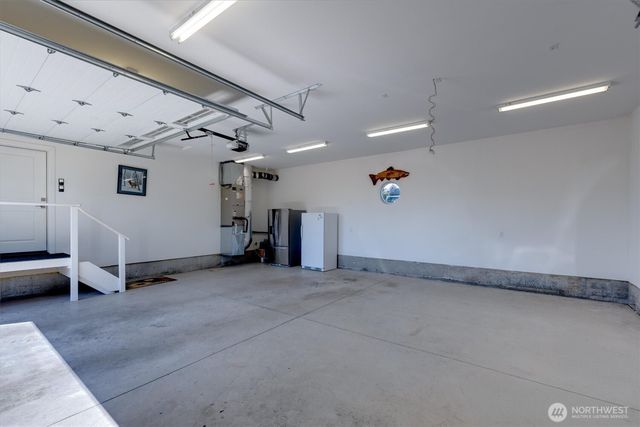 268 S Welcome Slough Road, Cathlamet, WA 98612