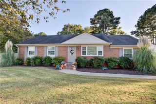 3609 Linnet LN, Portsmouth, VA 23703