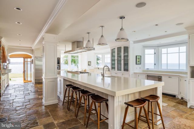 622 MAGOTHY RD, Gibson Island, MD 21056