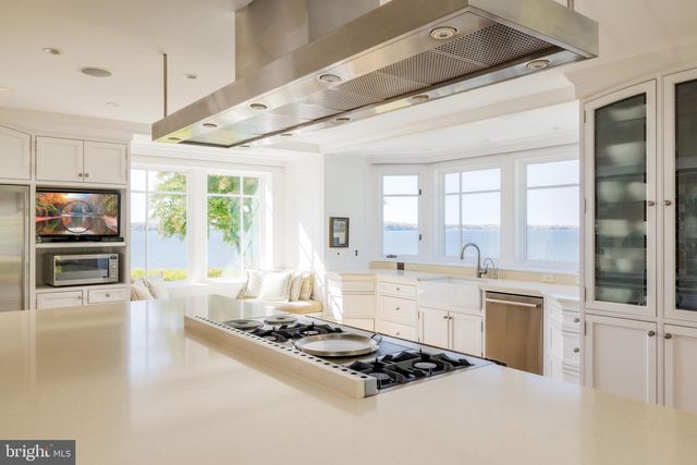 622 MAGOTHY RD, Gibson Island, MD 21056